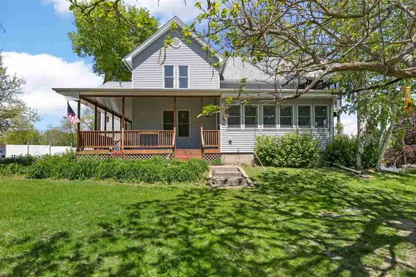 1828 NE Shady Lne, North Liberty, IA 52317