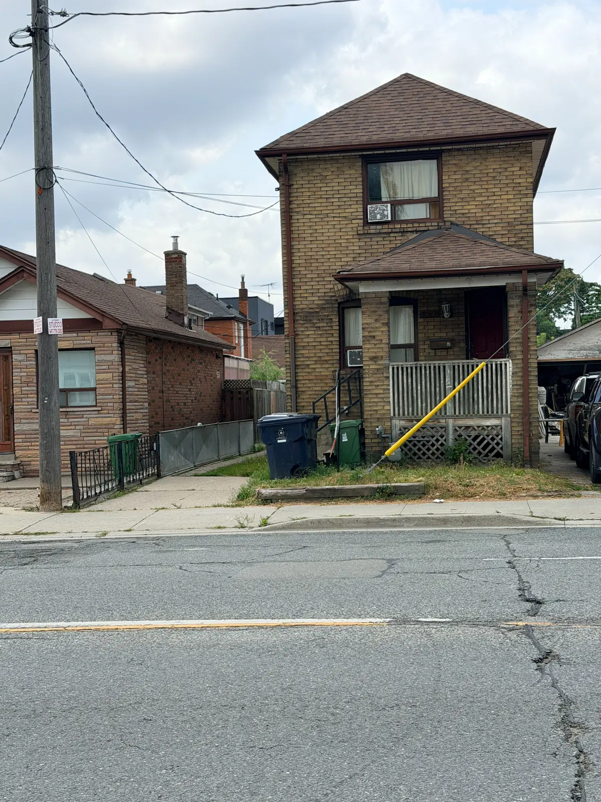 666 Jane ST, Toronto W03, ON M6N 4A7