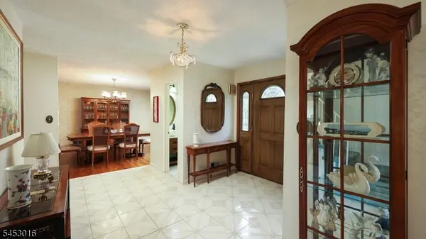 10 Canterbury Pl, Cranford Twp., NJ 07016
