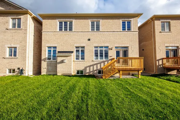 37 North Park BLVD, Oakville, ON L6M 0W8