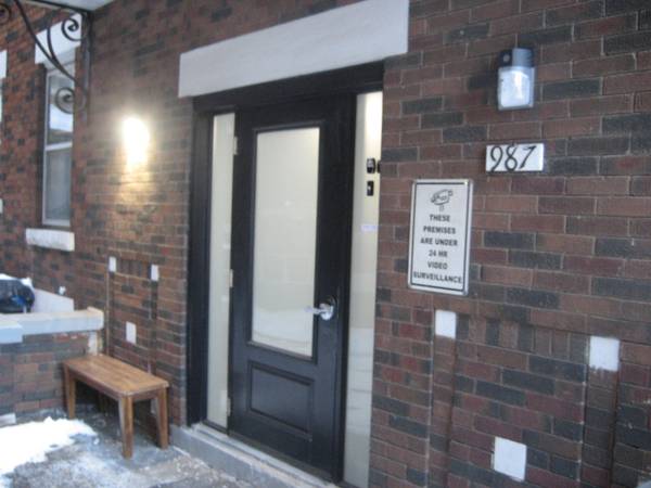 983 Main ST E, Hamilton, ON L8M 1N3