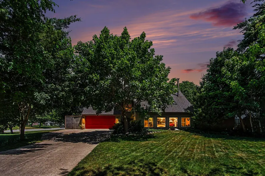 813 Tierra ST SE, City Of Kentwood, MI 49508