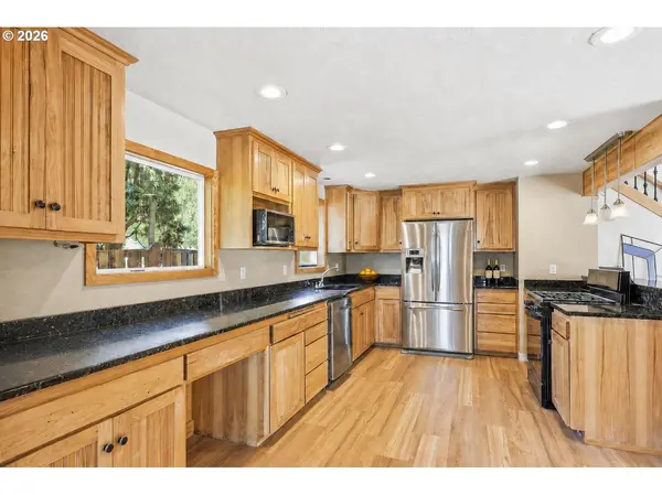4384 ERMINE ST, Albany, OR 97322