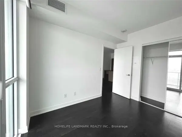 501 St Clair AVE W #1604, Toronto C02, ON M5P 0A2