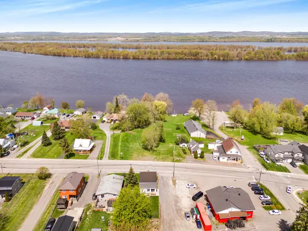 3211 Main ST, Alfred And Plantagenet, ON K0A 3K0