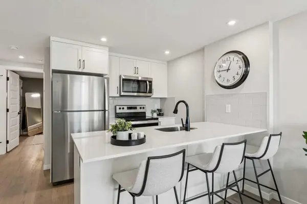 155 Crimson Ridge PL NW #105, Calgary, AB T3L 2M4