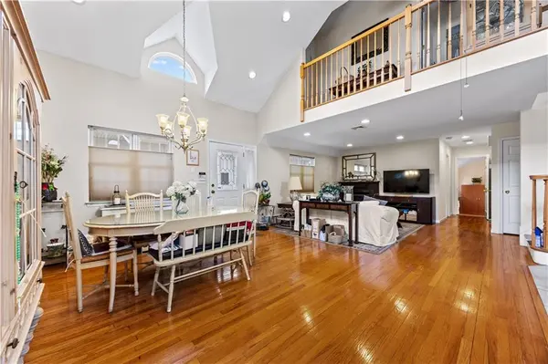 401 Isabella AVE, Staten Island, NY 10306