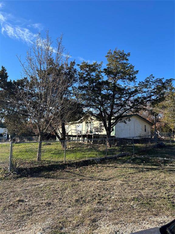 163 Edgehill Drive, Azle, TX 76020