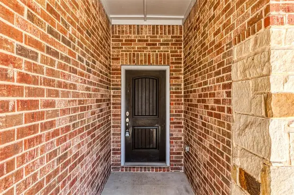 3015 Newsom Ridge Drive, Mansfield, TX 76063