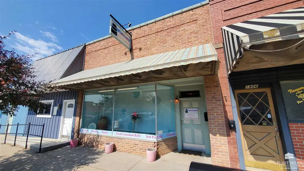 1908 M, Belleville, KS 66935