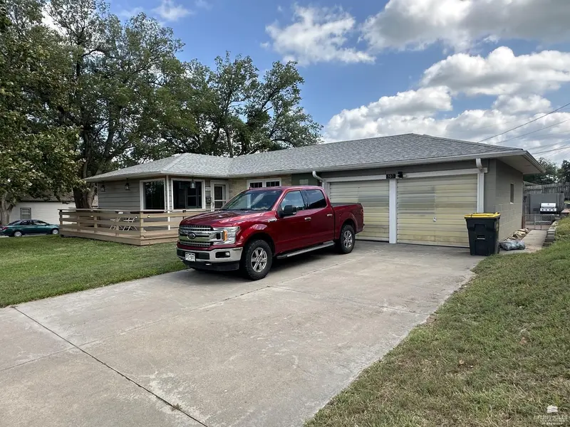 302 W 13th ST, Concordia, KS 66901