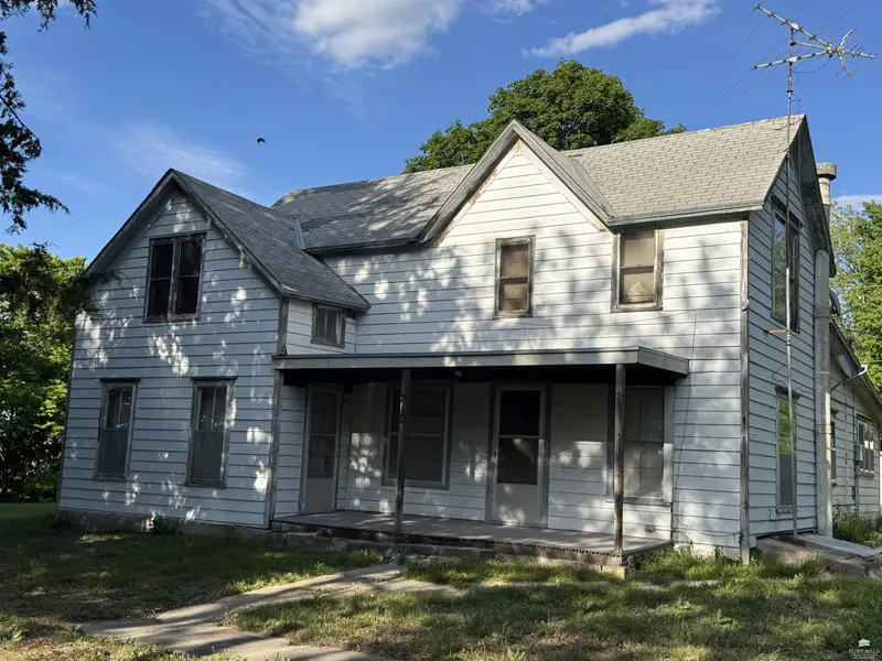 210 N Michigan, Leonardville, KS 66449