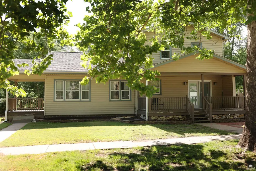 300 W 5th St, Solomon, KS 67480