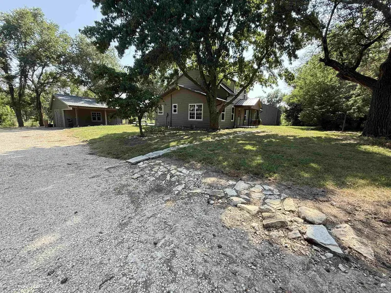 3900 Hwy 16, Olsburg, KS 66520