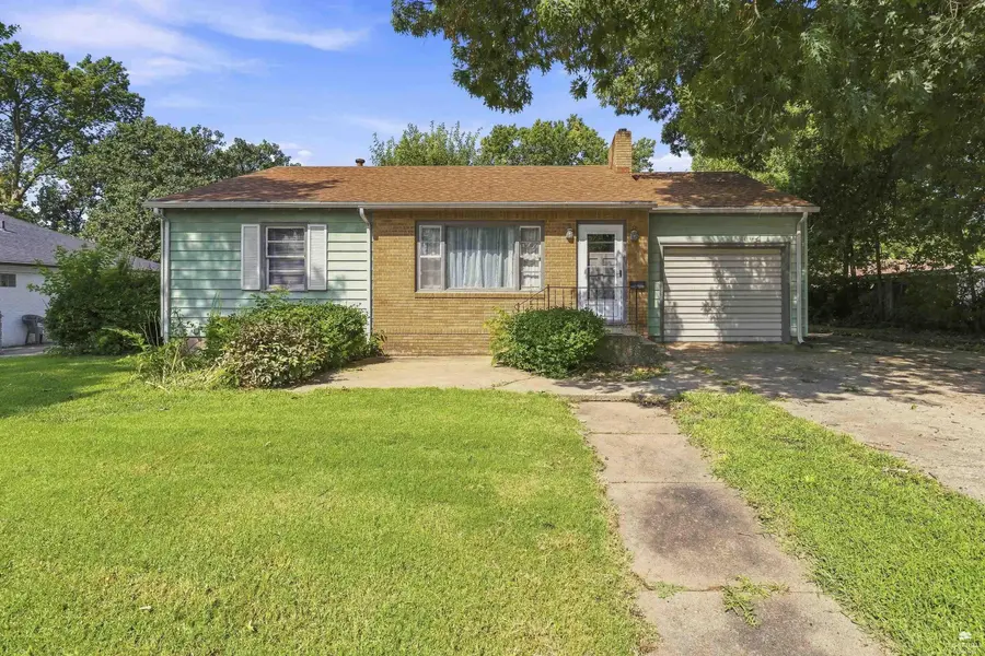 1300 N Buckeye AVE, Abilene, KS 67410
