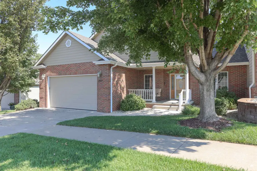 1012 Brianna CT, Manhattan, KS 66503