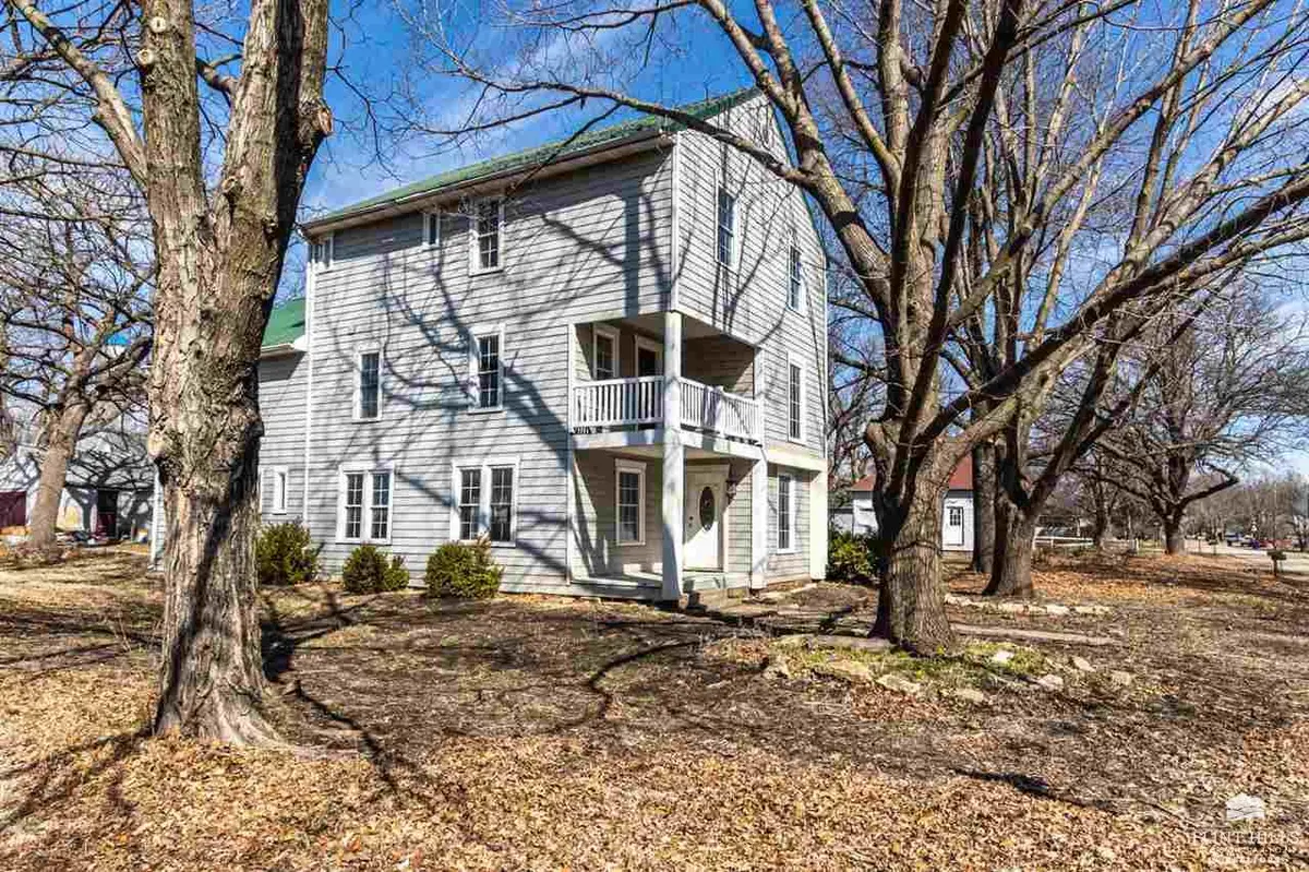 219 S Iowa, Riley, KS 66531