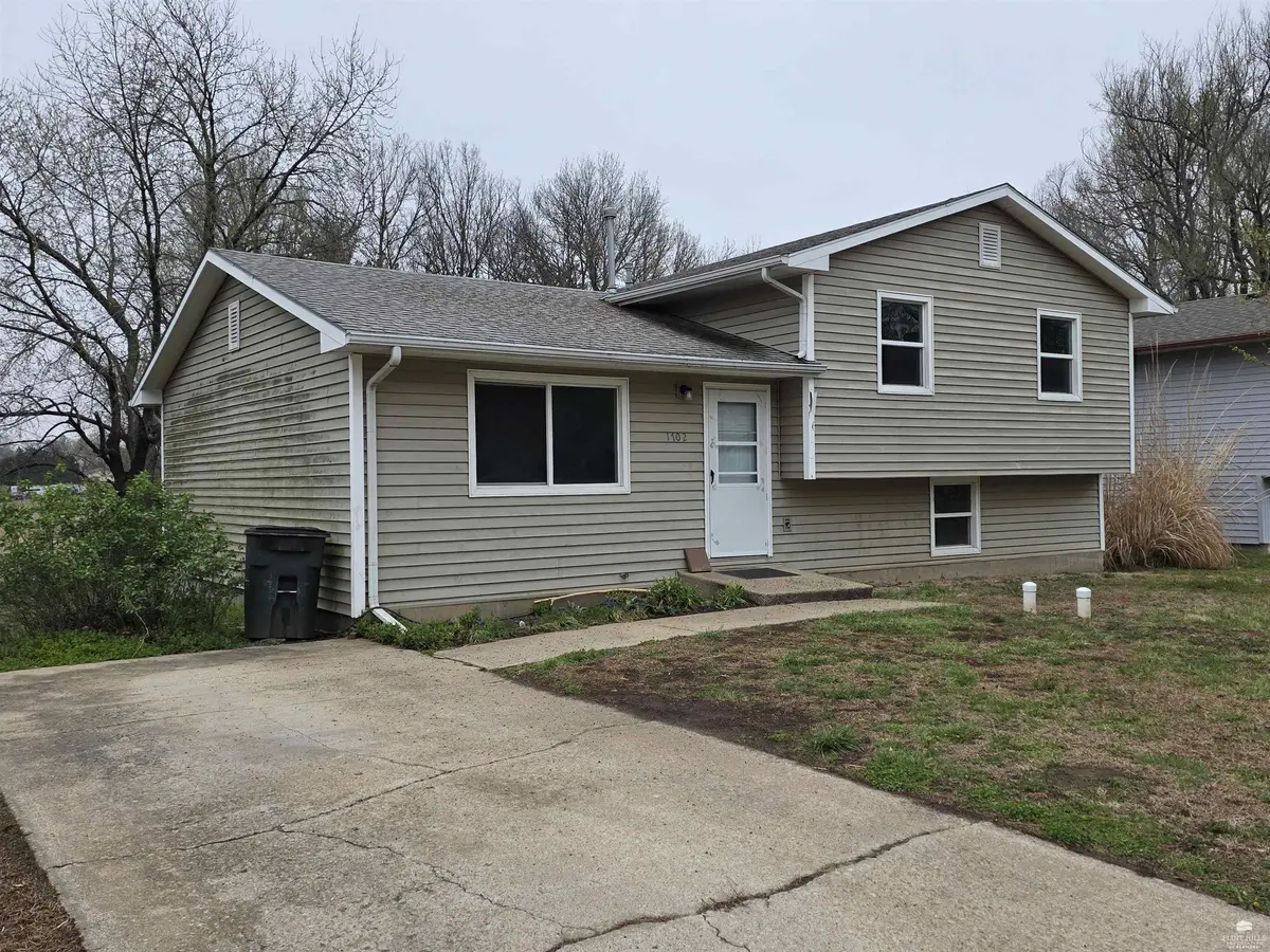 1702 Lilac, Wamego, KS 66547
