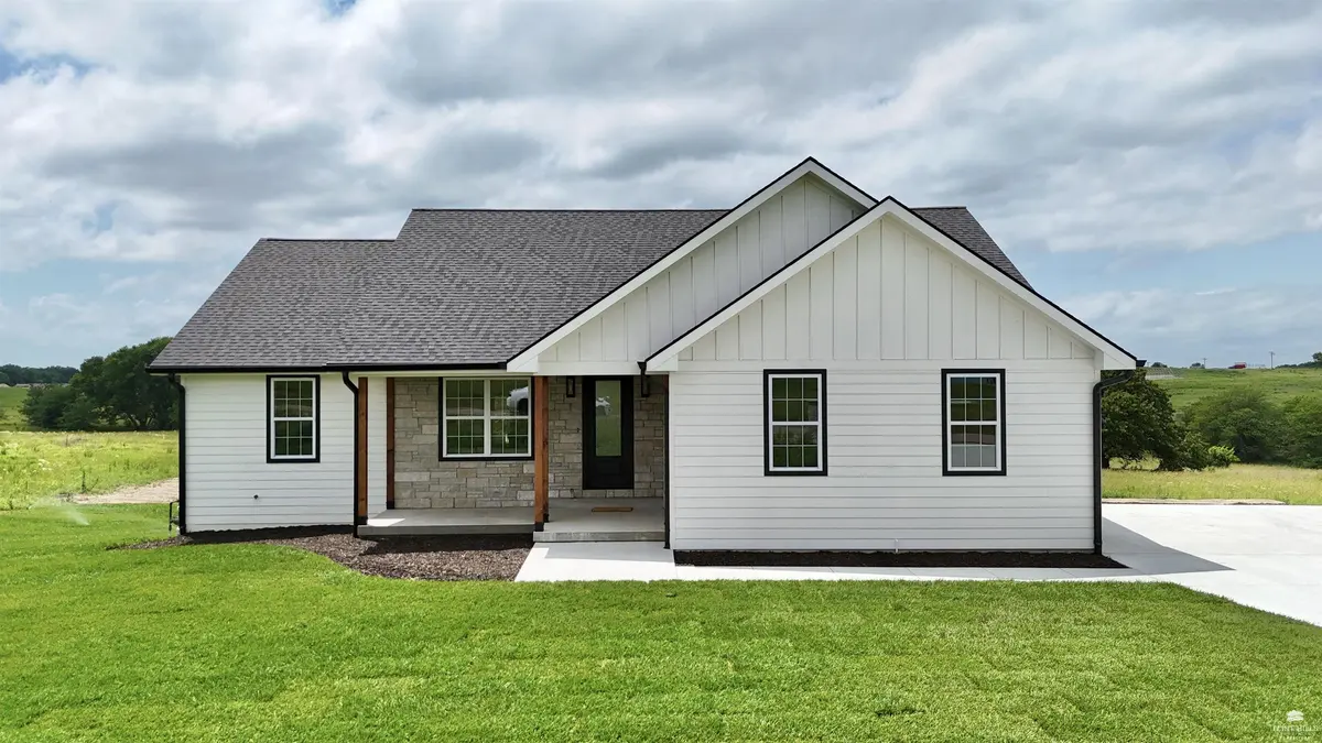 14290 Prairie Trail, Wamego, KS 66547
