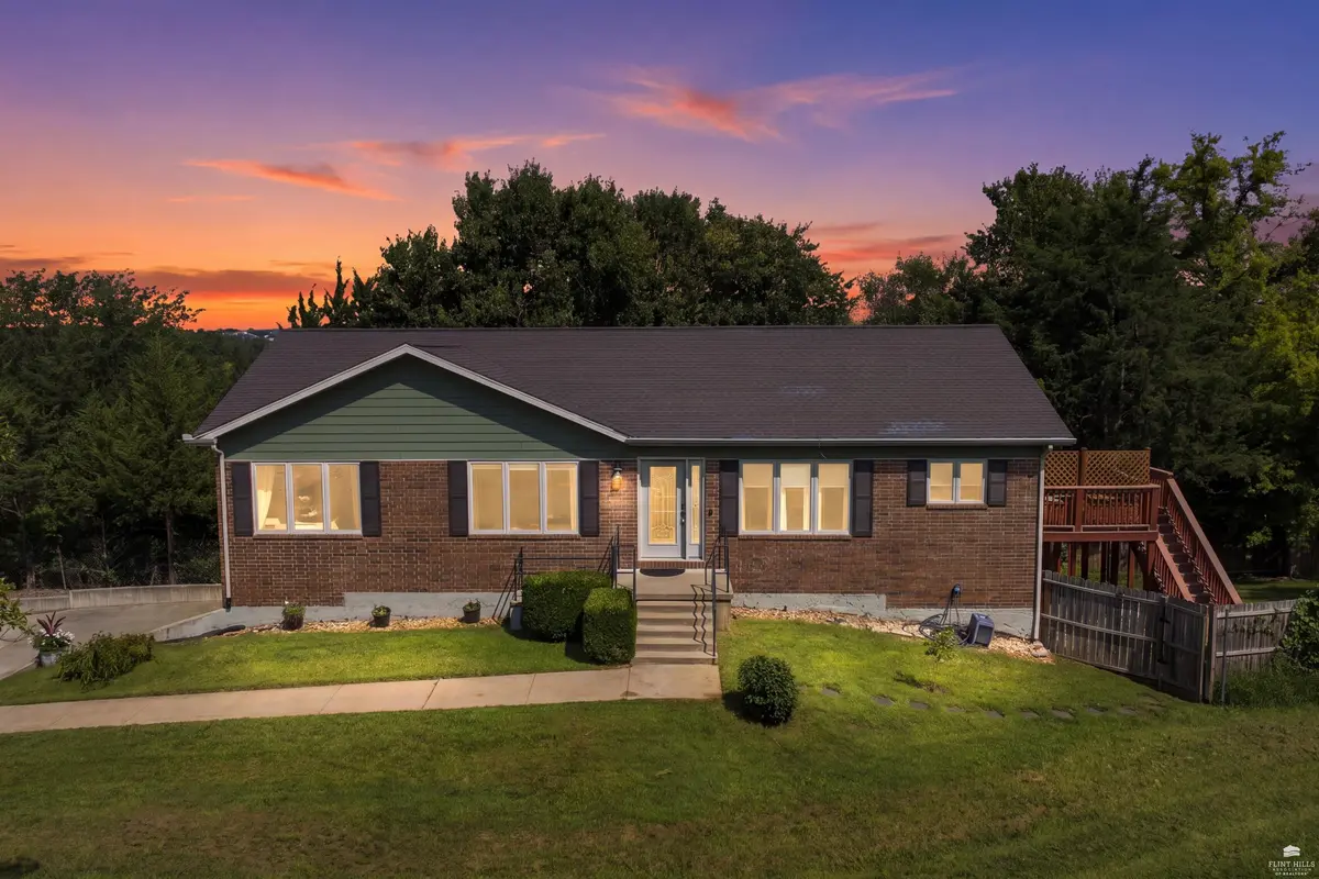 115 Harvard PL, Manhattan, KS 66503