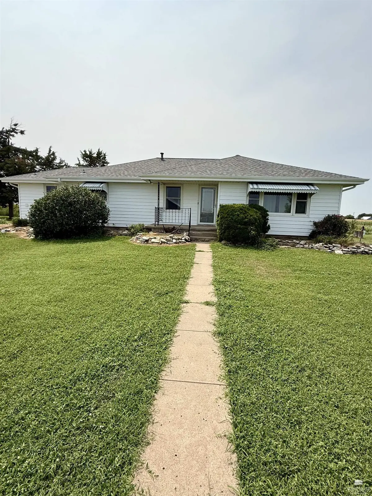 818 1400 AVE, Abilene, KS 67410