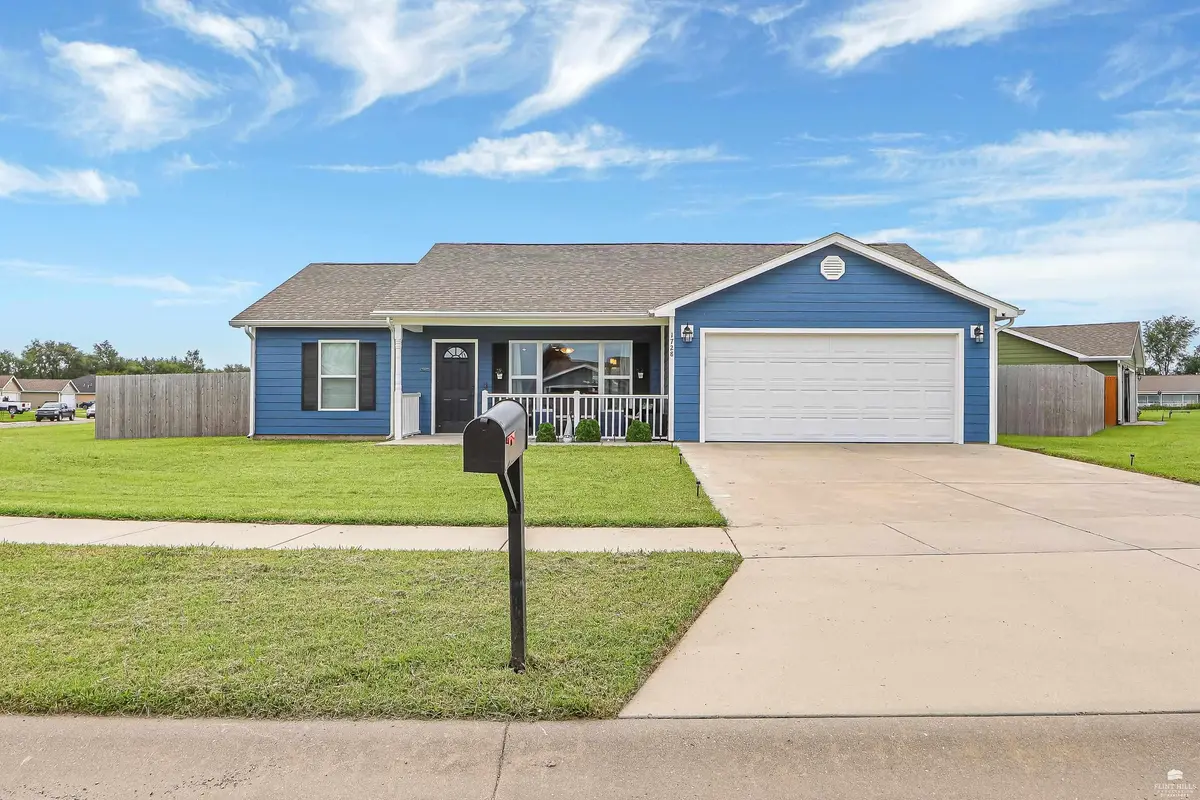 1728 14th Street PL, Junction City, KS 66441