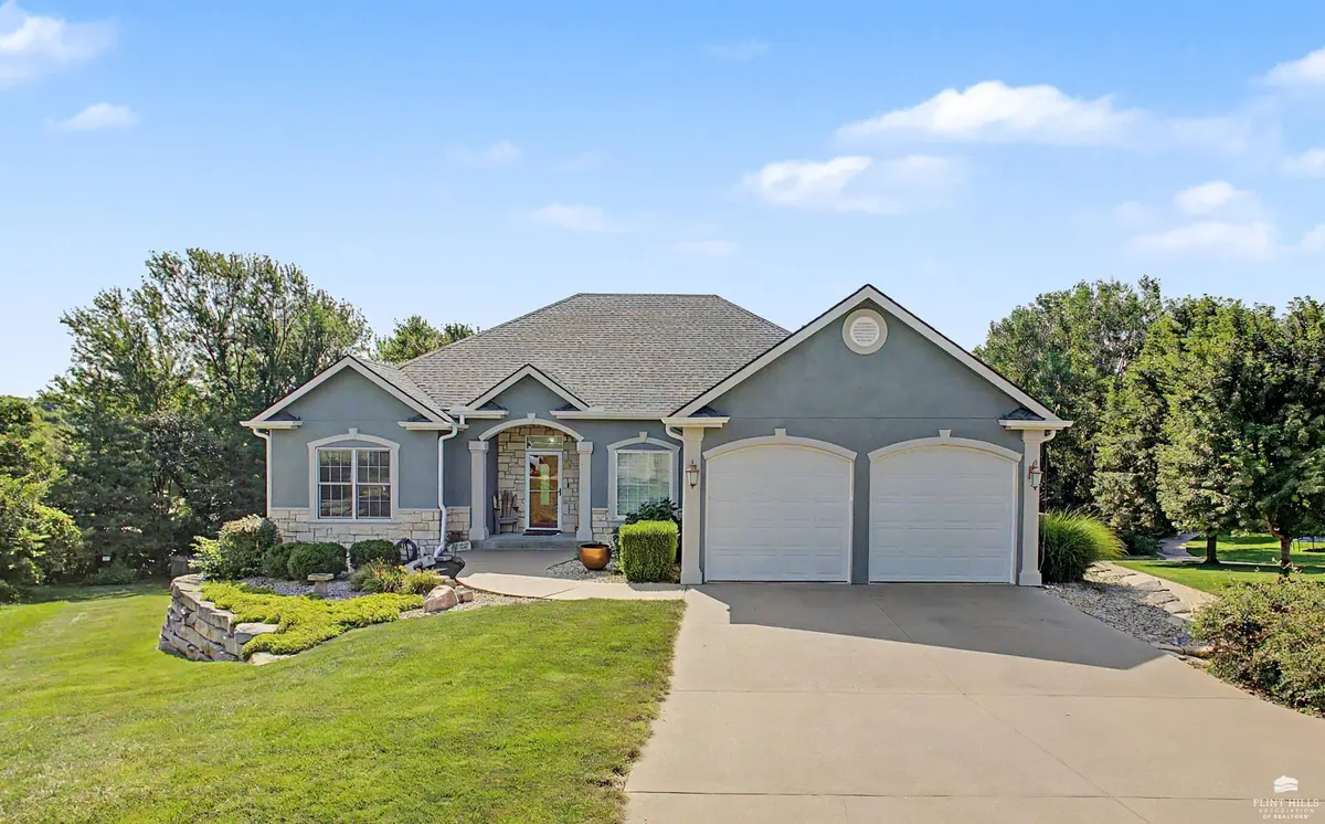 3700 Birch CT, Manhattan, KS 66503