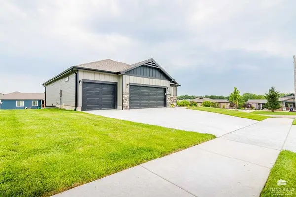 2000 Henry, Wamego, KS 66547