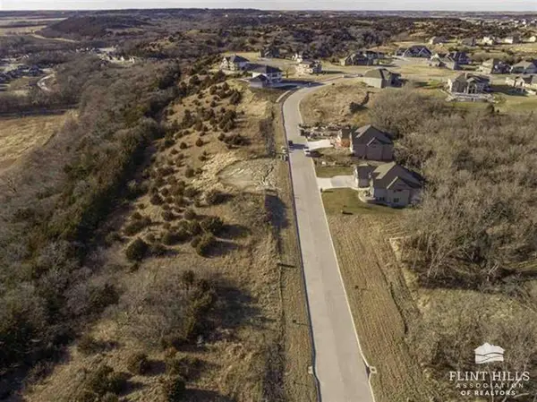 4416 Grande Bluffs, Manhattan, KS 66503