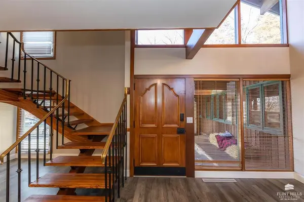 101 Mission, St. Marys, KS 66536