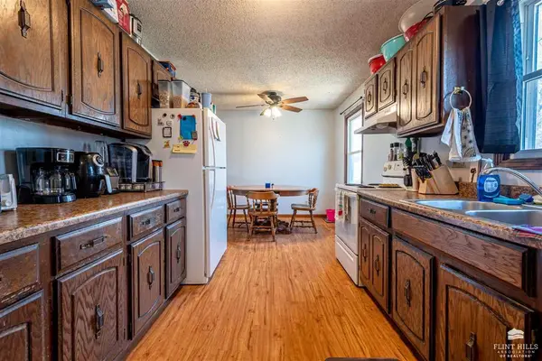 310 S Main, Riley, KS 66531