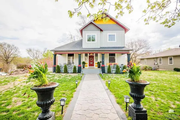 812 Lincoln, Wamego, KS 66547