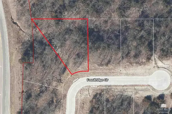 718 Fossilridge, Manhattan, KS 66503