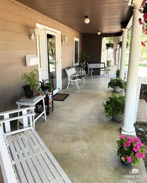 103 Hillside, Council Grove, KS 66846