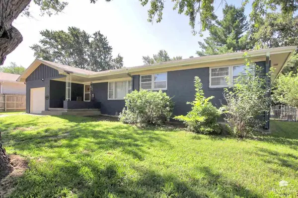 927 Redwood, Junction City, KS 66441
