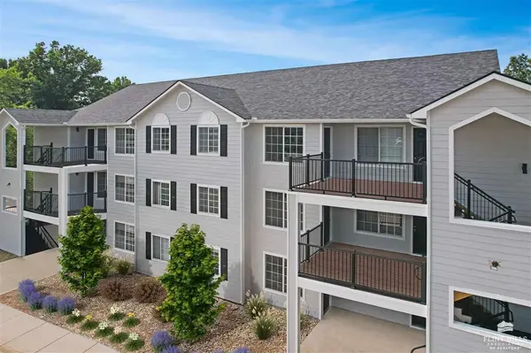 2411 Woodway DR #Unit G, Manhattan, KS 66502