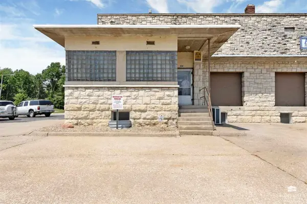 414 S 5th ST, Manhattan, KS 66502