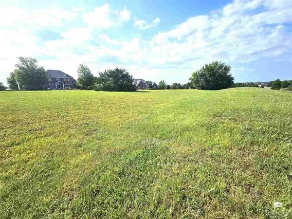 1603 Wyndham Heights DR, Manhattan, KS 66503