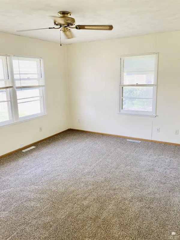 705 N Eisenhower DR, Junction City, KS 66441