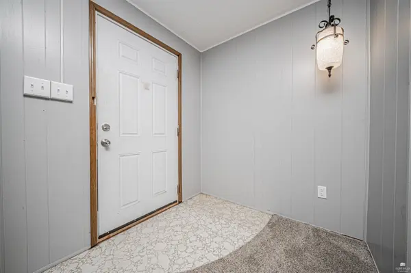 522 W 2nd ST, Junction City, KS 66441