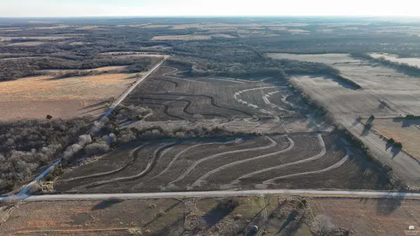 230 Rock Creek RD, Quenemo, KS 66528