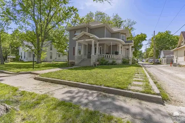 118 S Jefferson ST, Junction City, KS 66441