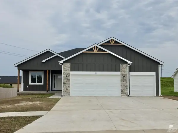 8405 Chrissy LNDG, Manhattan, KS 66502