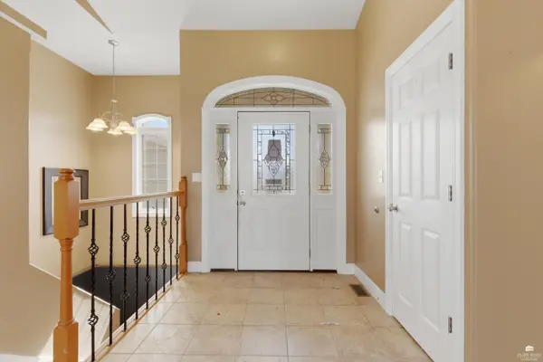 8739 William DR, Manhattan, KS 66502