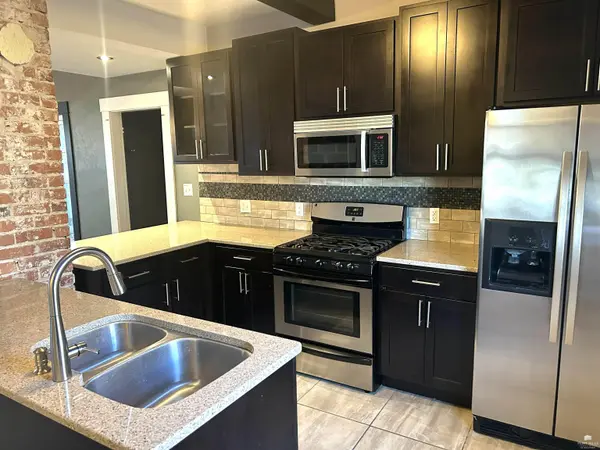 112 S Martin Luther King Jr DR, Manhattan, KS 66502