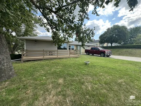 302 W 13th ST, Concordia, KS 66901