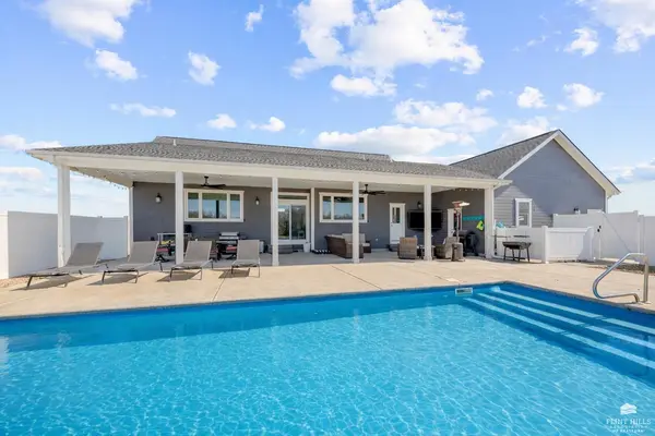 2671 Fair RD, Abilene, KS 67410