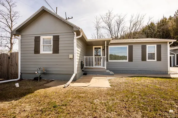 401 Ehlers RD, Manhattan, KS 66502