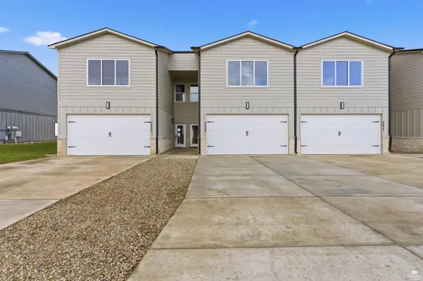 5625 Goheen DR, Manhattan, KS 66503