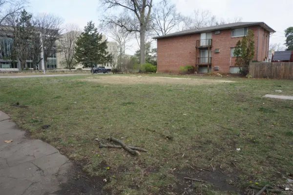 1000 N Manhattan AVE, Manhattan, KS 66502